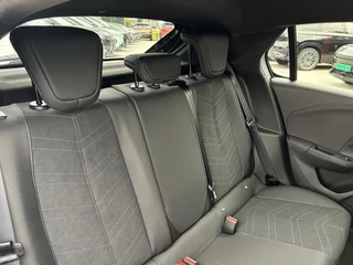 Opel Corsa 1.2 Turbo 145Pk Hybrid Automaat Ultimate | DEMO | Climate control | Navigatie | Camera | Parkpilot | Alcantara | Cruisecontrol | 17" LM-Velgen / 16