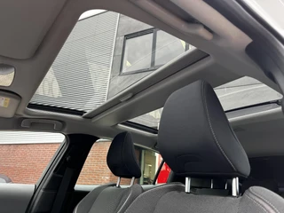 Toyota Prius 2.0 Plug-in Executive Skyview APPLE/ANDORID PANO AD-CRUISE STOELVERWARMING CLIMA NAVI PARK-SENSOREN / 26