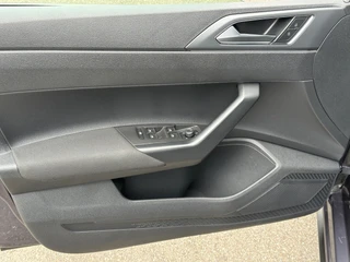 Volkswagen Polo 1.0 TSI DSG R-Line 110pk Adapt. Cruise | IQ light | 17 inch | Camera | Virtual | Carplay | Rijklaar incl. garantie / 11