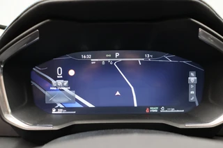 Lynk & Co 01 1.5 261PK Plug-in Hybrid Pano/dak Apple/Carplay Adaptive/Cruise / 38