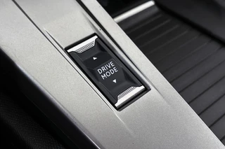 Peugeot 308 SW 1.2 Hybrid 145 e-DCS6 Allure / 32