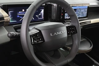 Lancia Ypsilon 1.2 Turbo Hybrid 110pk / 11