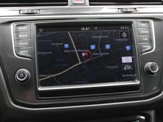 Volkswagen Tiguan 1.4 TSi 125 Pk Connected Series | Cruise Control | Navigatie | Climatronic | Parkeersensoren | 17 Inch | 158.663 Km !! / 23