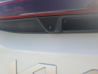 Kia Picanto 1.0 DPI ExecutiveLine | Stoel en stuurverwarming | Navigatie | Camera | Keyless met startknop | Climate control | Cruise control | Getinte ramen achter | / 11