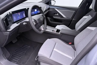 Opel Astra Electric 58 kWh Business Edition / 7