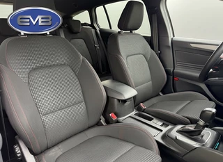 Ford Focus Wagon 1.0 EcoBoost AUTOMAAT Hybrid ST Line Style stoelverwarming, elect bed. trekhaak, 1 e eigenaar, NL auto met nap / 5