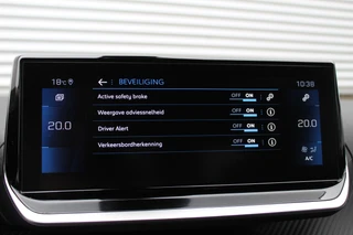Peugeot 2008 1.2 PureTech 100PK Allure Pack  | Adaptieve Cruise | Origin NL | Dealer Onderhouden | Camera / 28