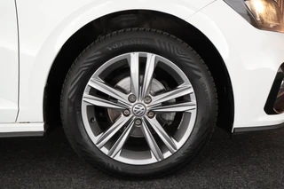 Volkswagen Polo 1.0 TSI 95pk DSG R-Line Highline Camera Parkeersensor Climate Control Adaptive Cruise / 46