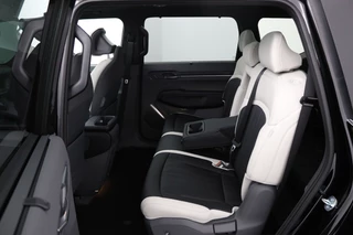 Kia EV9 GT-Line AWD 99.8 kWh - Prijs incl. inruilpremie - 7 zits - Panoramadak - 360 graden camera - Head-Up Display - Meridian Audio - Fabrieksgarantie tot 02-2033 / 38