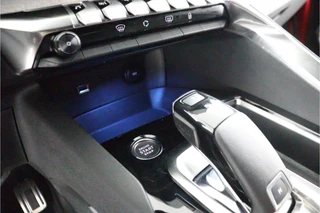 Peugeot 5008 1.2 PureTech Active Pack Business  GT - Trekhaak - All Seasonbanden - Schuif/kantel dak - Virena zekerheidspakket €895 / 66