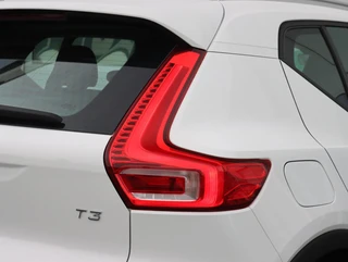 Volvo XC40 1.5 T3 Momentum Pro | Elek. wegklapbare trekhaak / 28