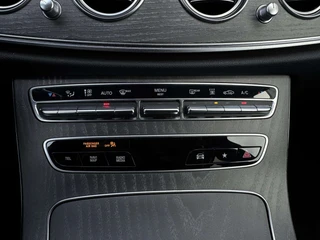 Mercedes-Benz E-klasse Estate 300 de Avantgarde AMG Line / 22