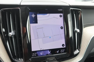 Volvo XC60 T6 Recharge AWD Inscription | Stoelverwarming | Trekhaak | Parkeercamera | Panoramadak | Pilot Assist |  BLIS  | Leder | Keyless / 50