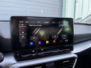 Seat Leon Sportstourer 1.5 eTSI FR / Pano / Trekhaak / Beats / 22