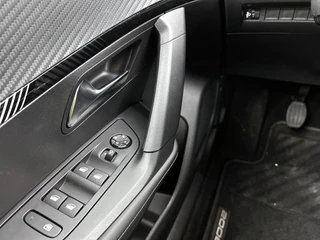 Peugeot 2008 1.2 PureTech 100 Allure | Adaptive Cruise | Stoelverwarming | CarPlay | 360 Camera | Parkeersensoren / 36