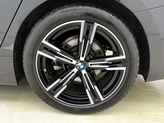 BMW 3-serie 320i M Sport | Schuifdak | Camera | HeadUp Display | Stoelverwarming | Memory Stoelen / 10