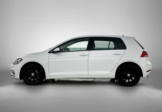 Volkswagen Golf 1.5 TSI Highline Business | Automaat | Adaptive Cruise | CarPlay | Stoelverwarming | Camera / 4