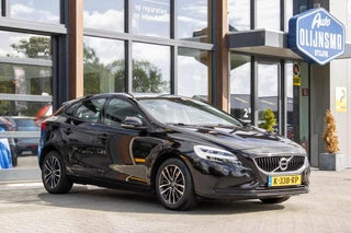Volvo V40 2.0 T2 Inscription Parkeersensor achter|Bleutooth|Airco / 43