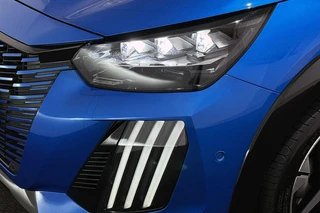 Peugeot 208 1.2 Hybrid 145 e-DCS6 GT Achteruitrijcamera Keyless Apple CarPlay / 19