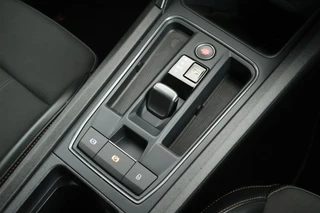 CUPRA Formentor 1.4 TSI 204pk e-Hybrid Essential Trekhaak Camera Stoelverwarming Memory Keyless Navigatie / 38