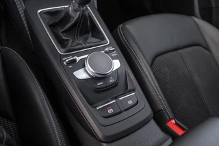 Audi Q2 30 TFSI S Edition S-Line | 1e eigenaar | NL auto | 18 inch | LED | Camera | Sport | Cruise control | Sound system | Sfeerverlichting | Stoelverwarming | Climate control | / 29