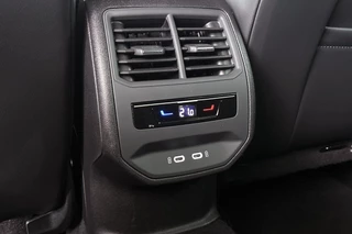 CUPRA Leon Sportstourer 1.4 e-Hybrid Stoelverwarming Apple CarPlay Keyless Achteruitrijcamera / 34