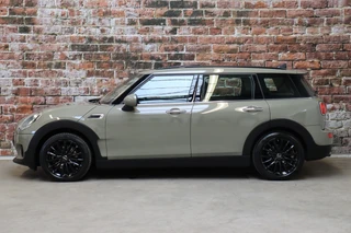 MINI Clubman Cooper Salt Business Automaat  / Navigatiesysteem / Panoramadak / 17 Inch / Apple CarPlay / Chrome Line / Head-Up Display / Climate Control / Bluetooth / Cruise Control / 4