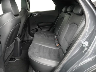 Kia XCeed 1.5 T-GDi GT-Line  - Automaat - Panorama dak - Stoel/Stuur verwarming - Navigatie - Climate Control - Achteruitrijcamera - Elektrische Achterklep - 7 jaar of 150.000km Fabrieksgarantie / 35