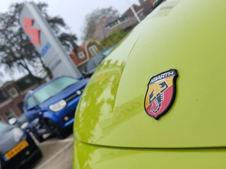 Abarth 500e SCORPIONISSIMA 42 kWh  SoH 94,12% !! | Alcantara sportstuur | Pano | Winterpakket / 40