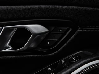 BMW 3-serie Touring M340i xDrive High Executive M Sport B58 | Panoramadak | Laser LED | Driving Assistant Prof | Trekhaak | HUD | Keyless | Memory | Ambianceverlichting | 19" | Dealeronderhouden | incl. BTW / 42
