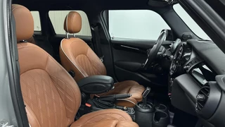 Mini Mini 1.5 Cooper Dalston Edition JCW H&K PANO LEER CAMERA CRUISE NAVI CARPLAY. / 5