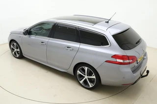 Peugeot 308 SW 1.2T Blue Lease GT | Panorama dak | 18'' Lichtmetalen velgen | Full LED | Trekhaak | Alcantara bekleding | Digitale Cockpit | Apple Carplay & Android Auto | Keyless Entry & Start | Camera | Climate Control | Navigatie | VOL! / 5