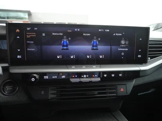 Opel Grandland Electric Business Edition 73 kWh | Elektrisch verstelb. bestuurdersstoel met geheugen | Elektrisch glazen panorama-dak | Voorstoel(en) met massagefunctie | Achterbank verwarmd | Warmtepomp | 20 inch Lichtmetalen velgen Diamond Cut / 27