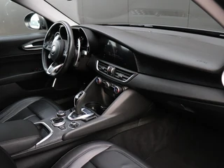Alfa Romeo Giulia 2.2 / 22