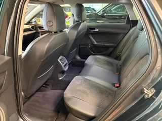 Seat Leon Sportstourer 1.4 TSI eHybrid PHEV FR Xcellence/pano/camera/apple CarPlay/memory / 18