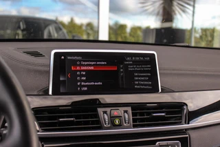 BMW X2 sDrive20i High Executive Edition | M-sport | Driving Assistant Plus | Camera | Apple Carplay | File assistent | Active cruise control | Park Assistant | DAB | Sportstoelen | LED / 29