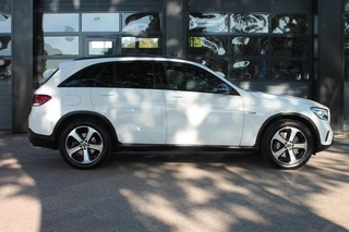 Mercedes-Benz GLC 300E 4Matic BNS SOL. AMG / 8