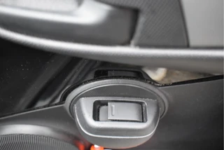 Peugeot 107 1.0 Active BOEKJES , NAP EN ONDERHOUDSHISTORIE / 7