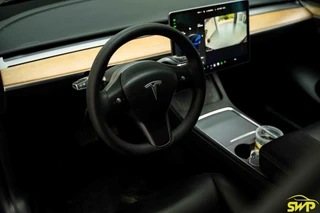 Tesla Model Y Long Range AWD 75 kWh / 25