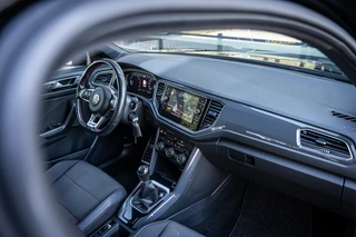 Volkswagen T-Roc 1.5 TSI Sport | Climate | Navi | Cruise | Camera | PDC / 33
