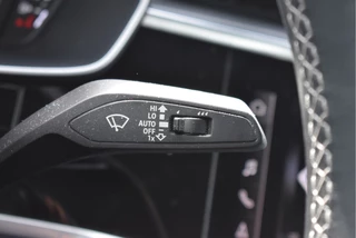 Audi Q3 45 TFSI e S edition S-Line 245 PK | NL-Auto | Keyless | Carplay | Virtual cockpit | DAB | Elekt.trekhaak | Full LED | Allweathers / 47