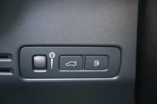 Volvo XC40 T4 Recharge Core Bright | Stoelverwarming | Trekhaak | Parkeercamera  | Keyless / 30