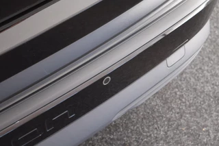 Audi Q4 Sportback e-tron 40 S edition 77 kWh SOH 93% Trekhaak Camera HUD Sonos Panoramadak Stoelverwarming Navigatie S-Line / 55