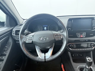 Hyundai i30 Wagon 1.0 T-GDI Comfort  Lendensteunverstelling - Cruise Control - Achteruitrijcamera - Climate Control / 38