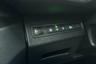 Peugeot 3008 1.6 HYbrid 180 Allure Pack Business | 19 inch | Automaat | Navigatie | Camera | Climate control | Parkeersensoren / 27