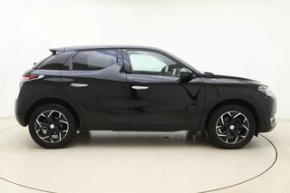 DS 3 Crossback E-Tense Performance Line+ 50 kWh | Navigatie | Camera | Keyless | Lichtmetalen velgen | Parkeersensoren | Extra getint glas / 10
