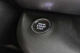 Jeep Avenger 1.2 e-Hybrid Summit Keyless Navigatie Elektrische Achterklep / 35