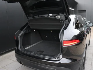 Jaguar F-PACE 2.0 Portfolio AWD 25t / 16
