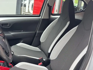 Toyota Aygo X-PLAY 5-DEURS CAMERA AIRCO LED-DAGRIJVERL. LM-VELGEN LAGE-KM-STAND / 6