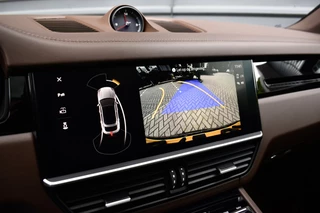Porsche Cayenne Coupé 3.0 E-Hybrid Platinum Edition SportDesign  | Panorama | Bose | Trekhaak elektr. | Stoelventilatie | 21'' Wielen | / 12